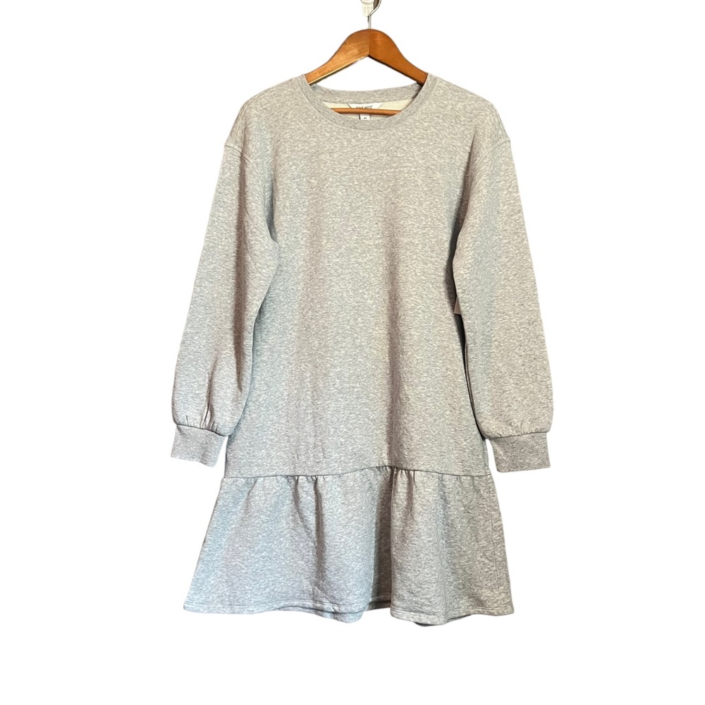 NWT! Nine West light grey sweater dress. Size medium